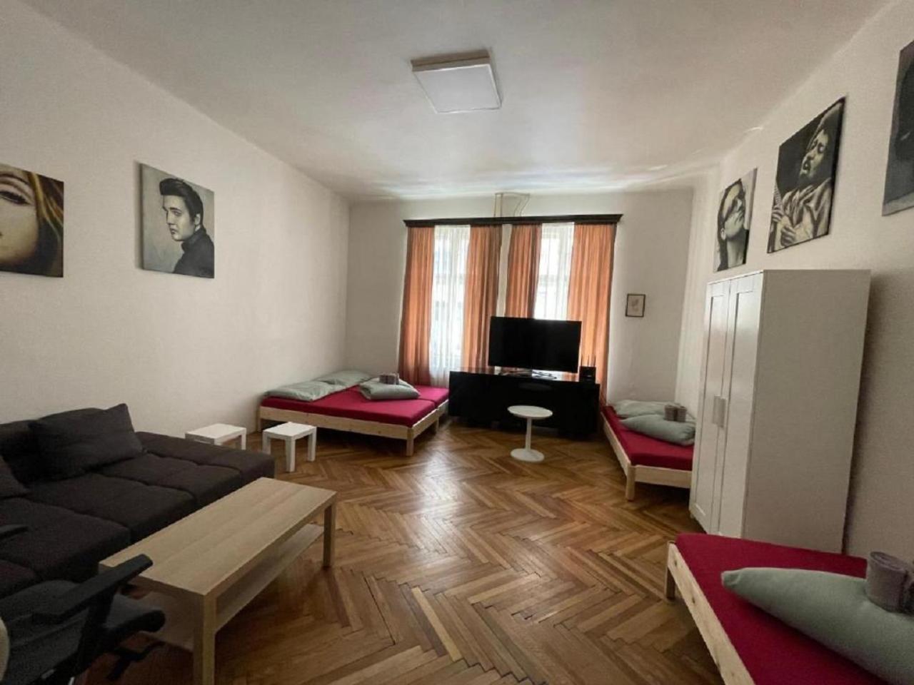 Red&Black Apartment City Centr, Na Hradbach 118 Ostrava Dış mekan fotoğraf